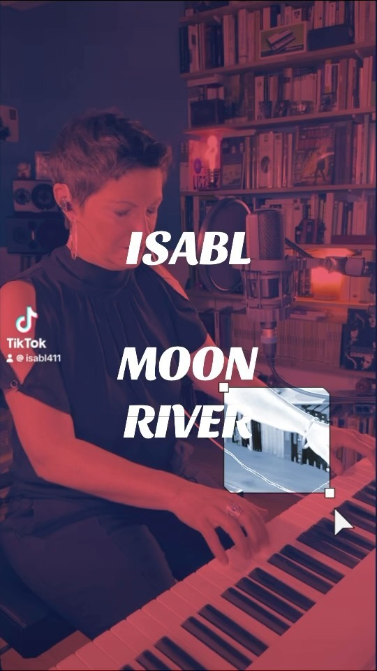 Un peu de douceur...

#moonriver #audreyhepburn #breakfastattiffanys #s #hollygolightly #sfashion #givenchy #audrey #hepburn #tiffanyandco #henrymancini #oldhollywood #georgepeppard #romanholiday #movies #sabrina #vintage #trumancapote #oldfashion #vintagefashion